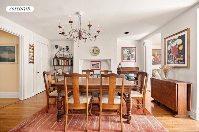Building Photo - 134 W 13th St Rental