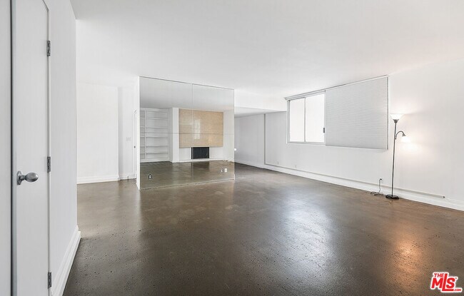 17366 Sunset Blvd Unit 201