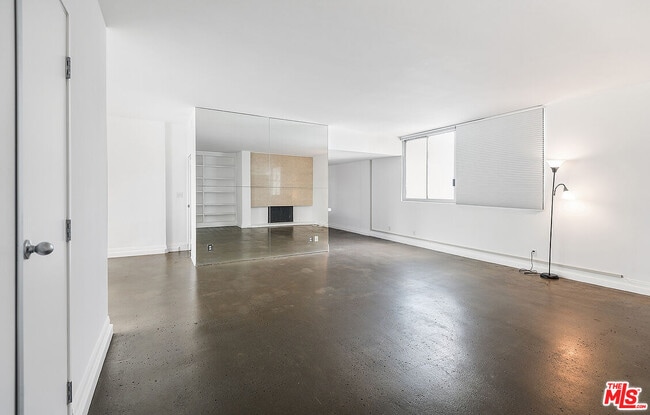 Photo - 17366 Sunset Blvd Unit 201