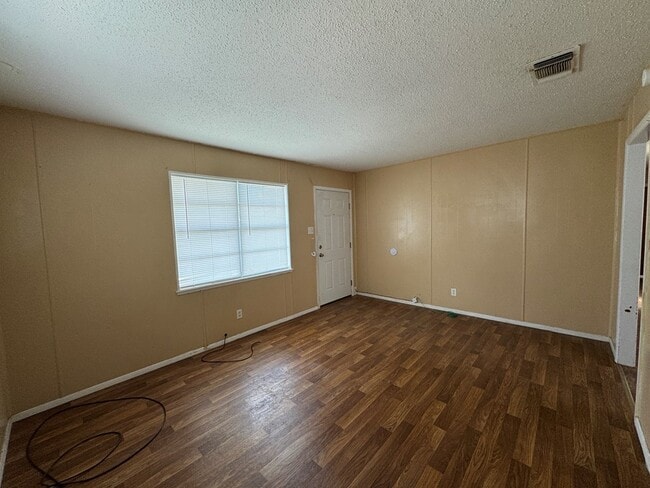 Photo - 806 N 10th St