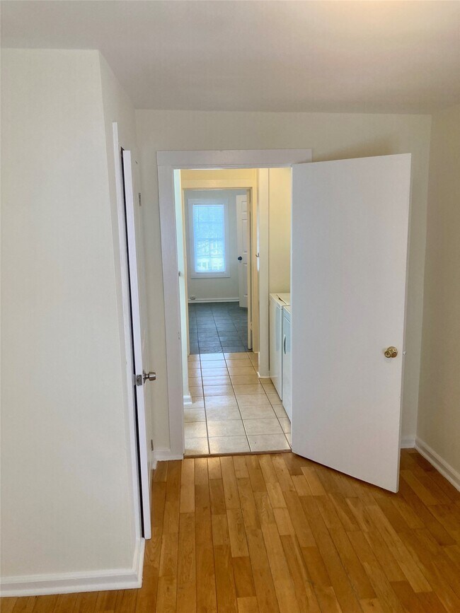 Photo - 817 10th St Unit Up