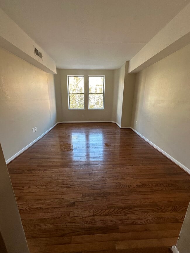 Photo - 1420 Chapin St NW