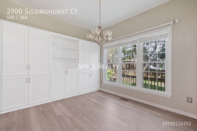 Photo - 2900 Sissinghurst Ct
