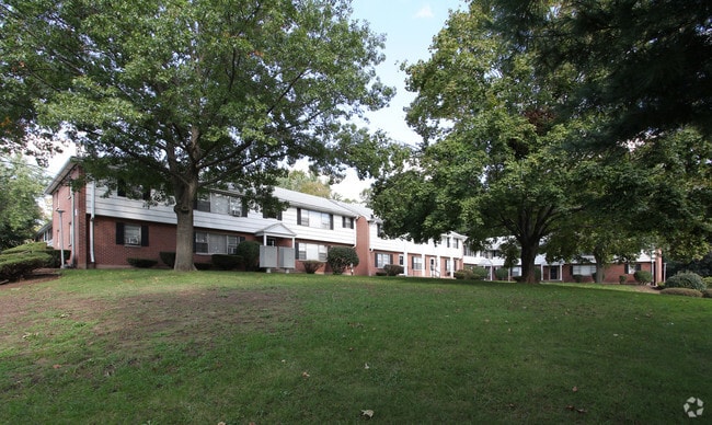 Photo - Cooper Hill Apartments
