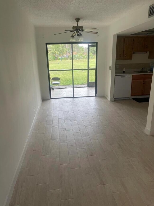 Photo - 4259 Oak Terrace Dr Unit 4259