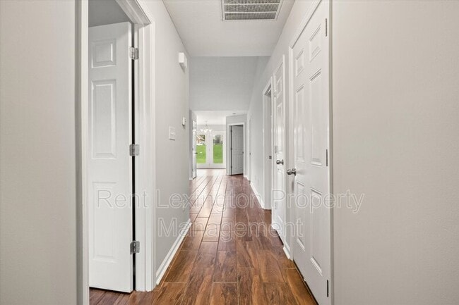 114 Grisham Dr