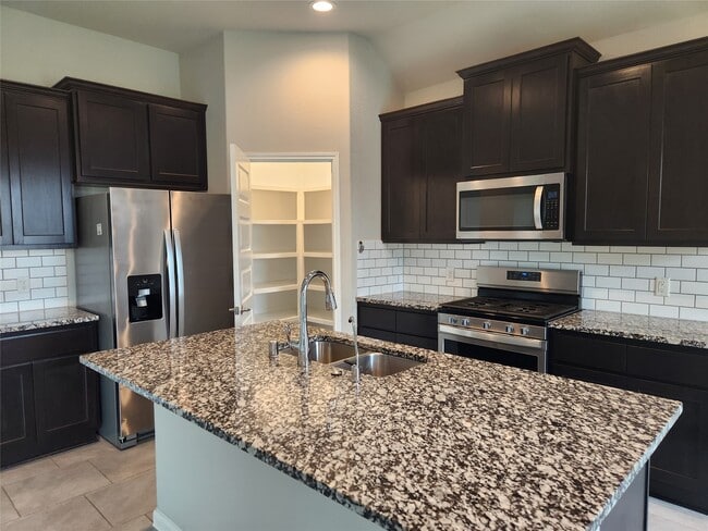 Photo - 8519 Golden Field Dr