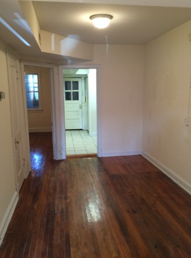 Photo - 1830 Independence Ave., SE Unidad #3