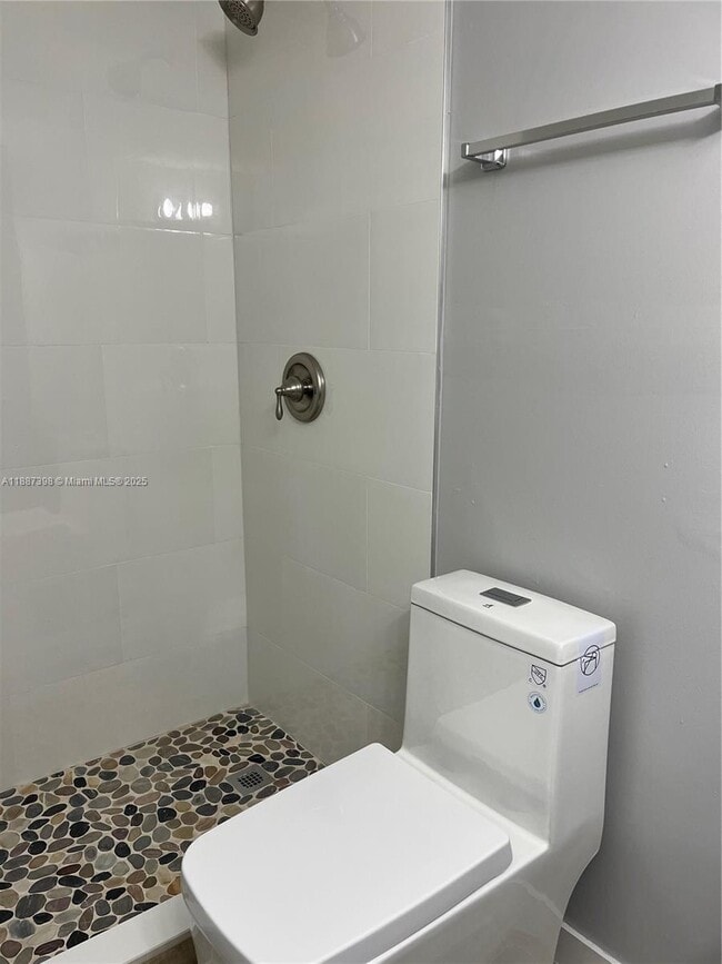 Photo - 666 W 81st St Unit 318