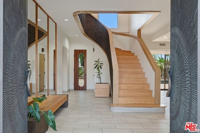 2408 Venus Dr