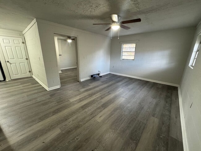 Building Photo - 1521 Radio Springs Rd SW Unit 1523