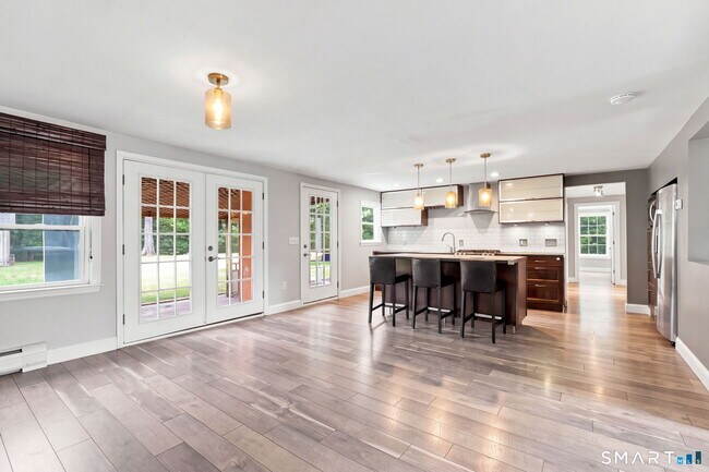 107 Town Farm Rd