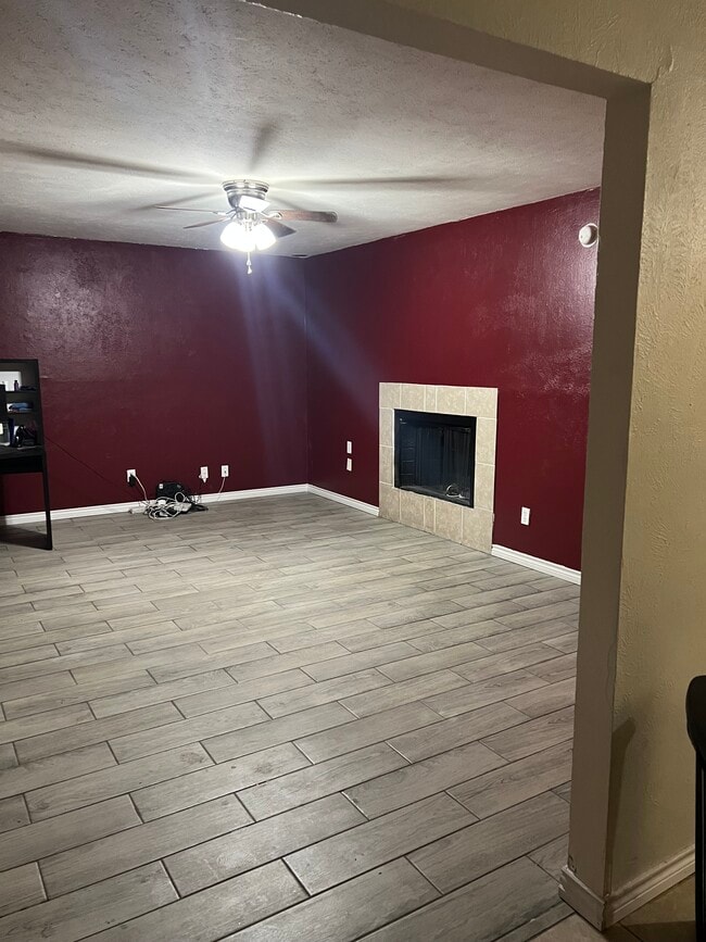 Photo - 2114 Highbury Rd