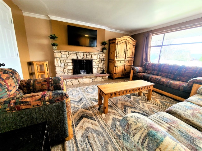 Building Photo - 7000 S 2300 E