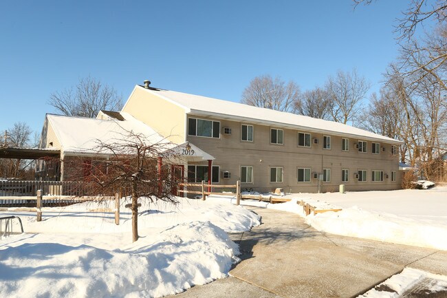 Photo - Capital Gardens Apartments