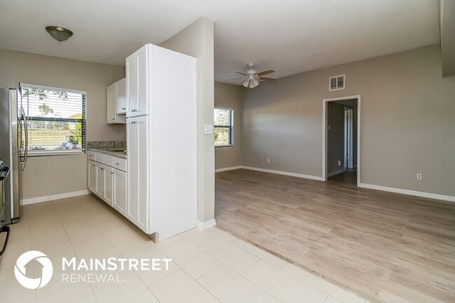 Photo - 579 N Lake Ave