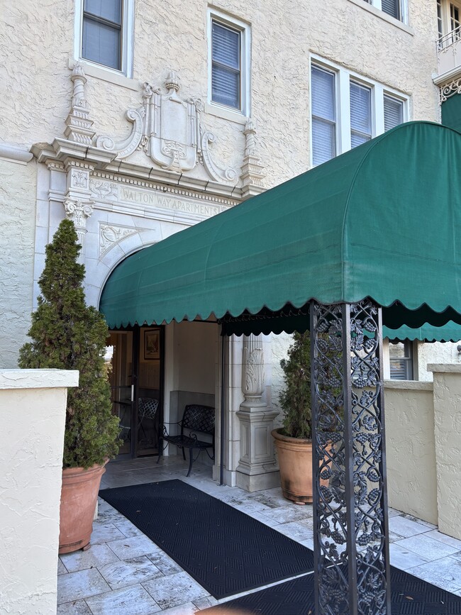 Photo - 2068 Walton Way Unidad 403