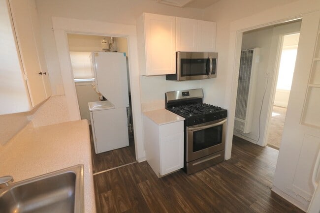 Photo - 859- 861 Euclid Avenue Unidad 861 Euclid Avenue