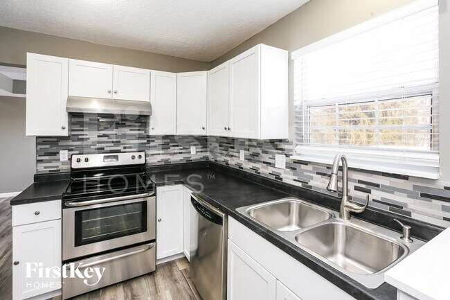 Photo - 11142 Baycreek Dr