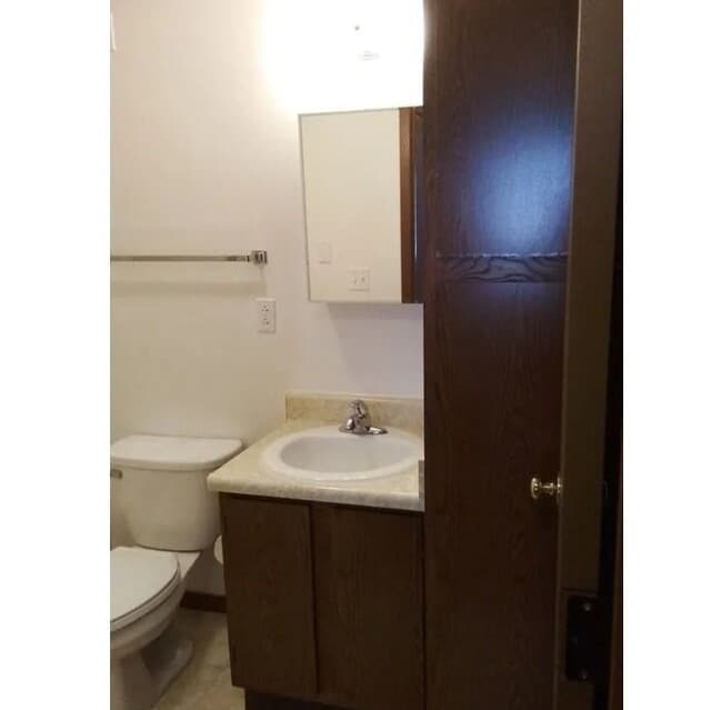 Photo - 505 E 4th St