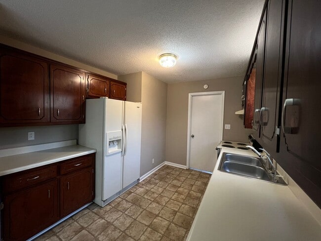 Photo - 474 Ginkgo Dr