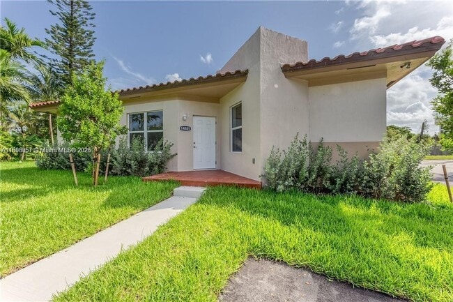 Building Photo - 14750-14885 NE 7th Ave Rental