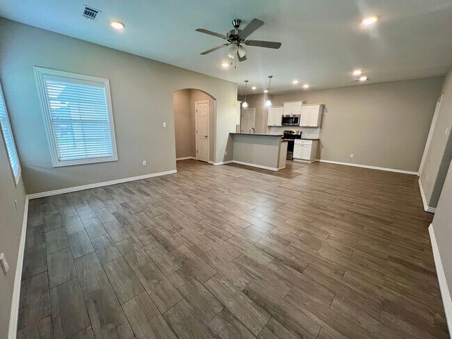 Photo - Beautiful 3 Bed/2 Bath Single Story Duplex...