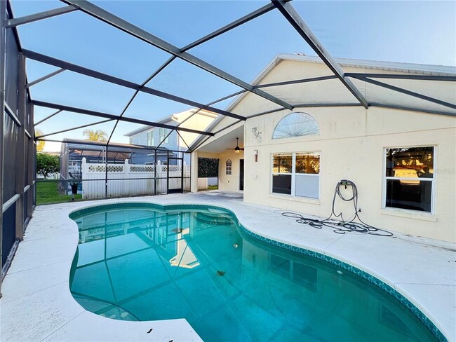 Photo - 2859 Blooming Alamanda Loop