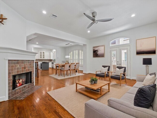 Photo - 588 Bomar St