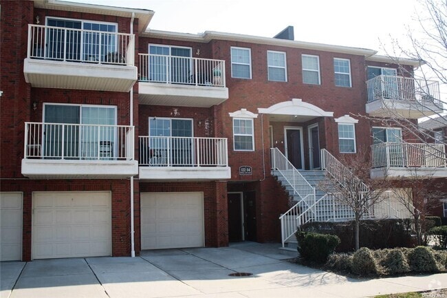 Building Photo - 122-04 Powell Cove Blvd- Rental