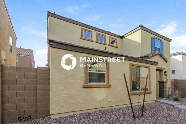 3 Bedroom Pet-Friendly Home in Phoenix, AZ with Main Street Renewal