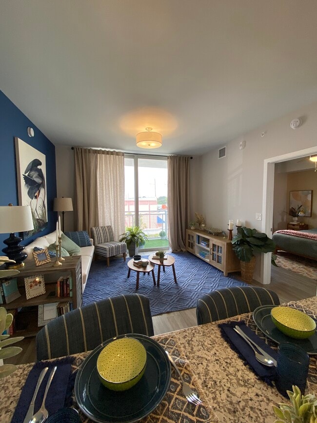 Photo - 1455 W 31st St Unit B2