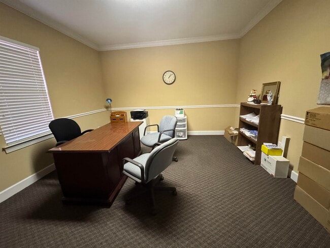 Photo - 2709 Killarney Way