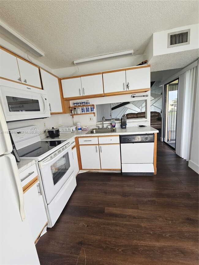 Photo - 1002 Adams Ave Unit 1002E