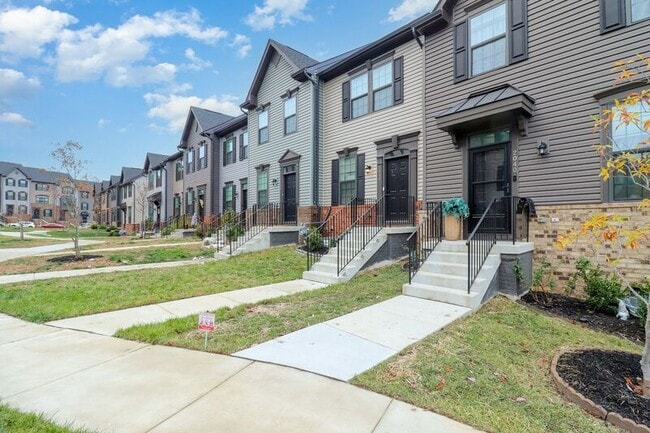 Photo - 2042 Track Cir