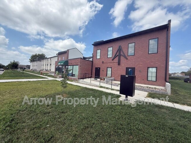 Building Photo - 2230 R St Unit 6