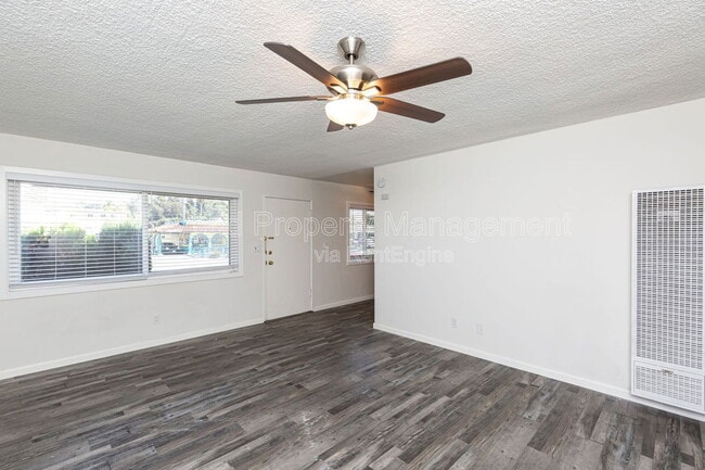 Building Photo - 6206 Mission Gorge Rd