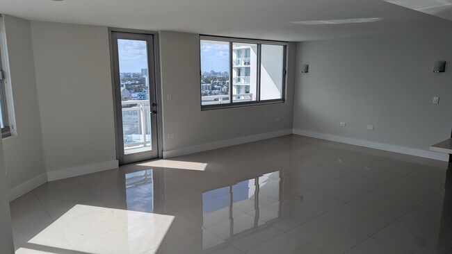 Photo - 7135 Collins Ave