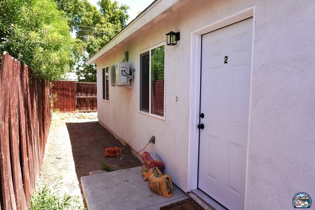 Photo - 696 Yucca Dr Unidad 2 Rental