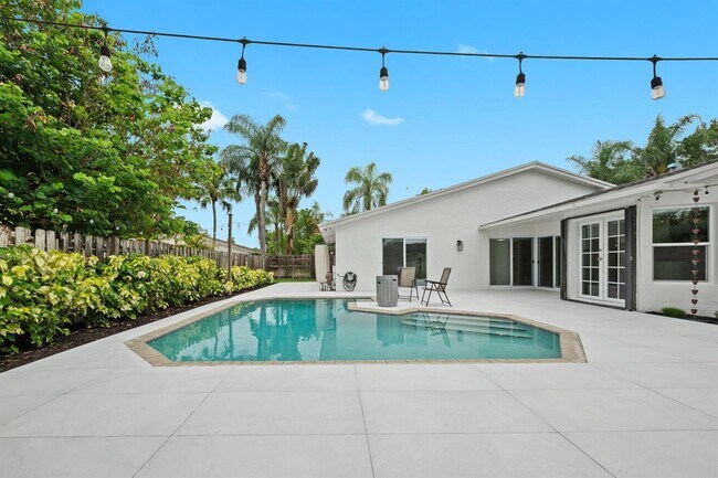 Photo - Southwest 168th Terrace, Weston, FL 33326 - 3 BR 2 BA house