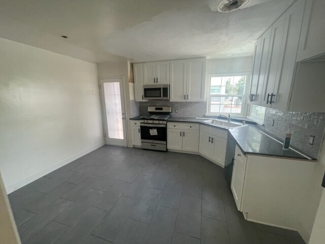 Photo - 5325 Whitsett Ave