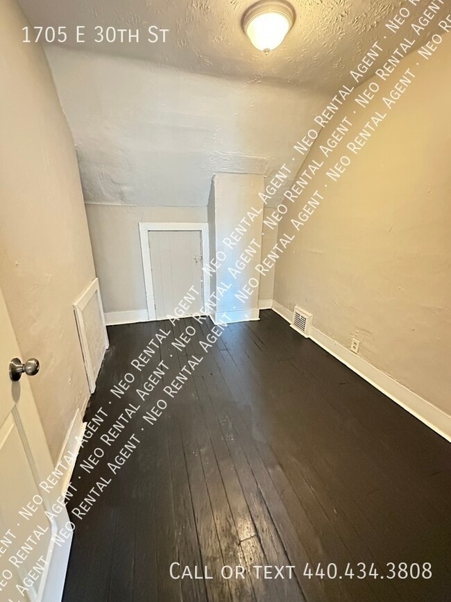Photo - 1705 E 30th St