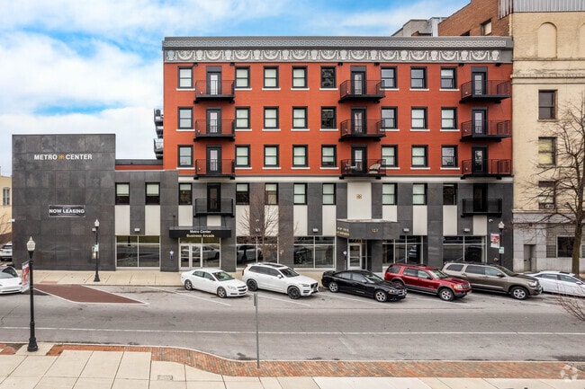 Photo - Metro Center