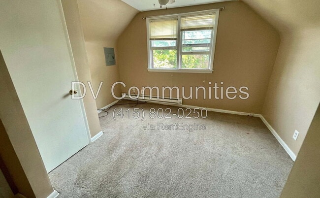 Photo - 1647 Hillcrest Rd Unit 3rd
