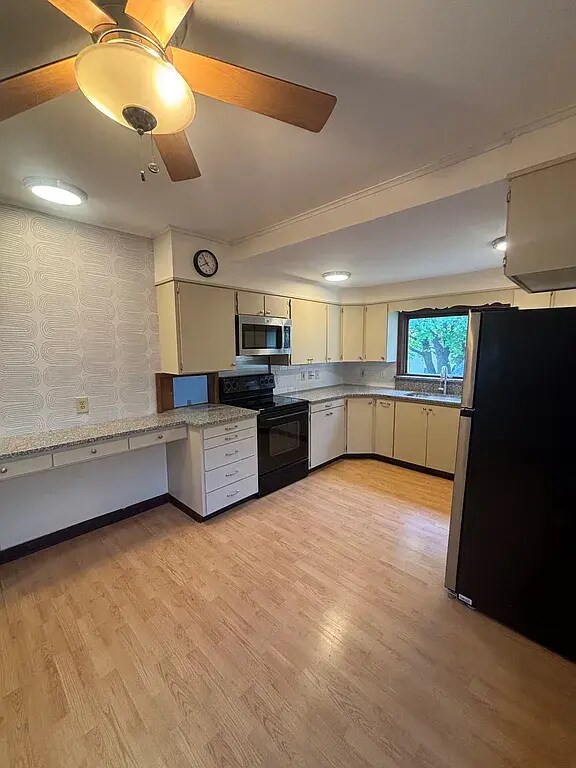 Photo - 452 Tennyson Ave