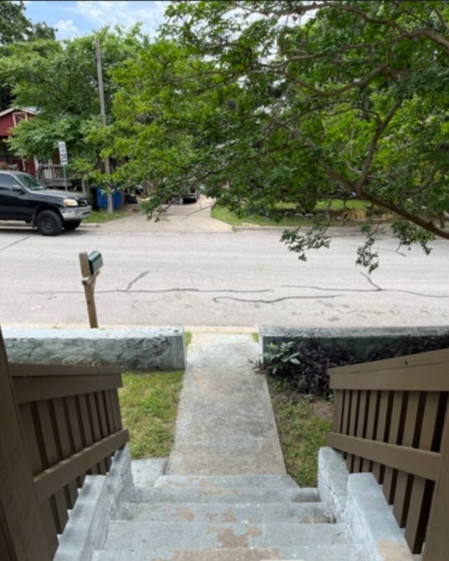 Photo - 1904 E 10th St