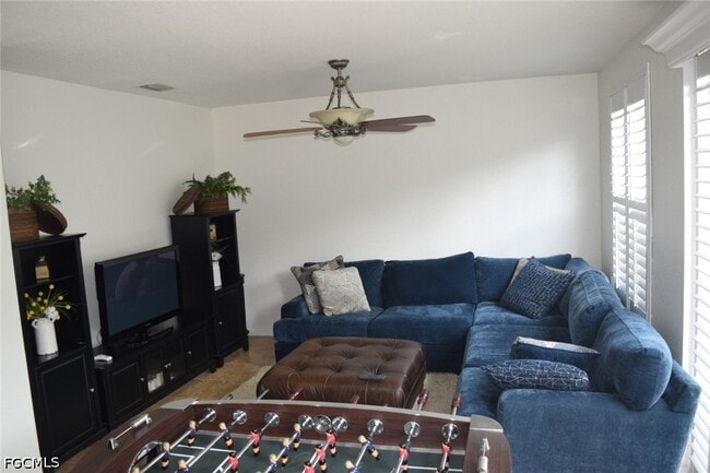 9923 Springlake Cir
