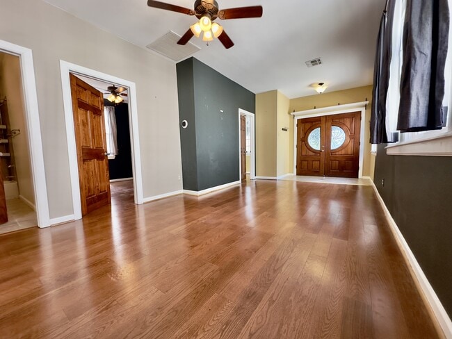 Photo - 3517 Louisiana Ave Pkwy