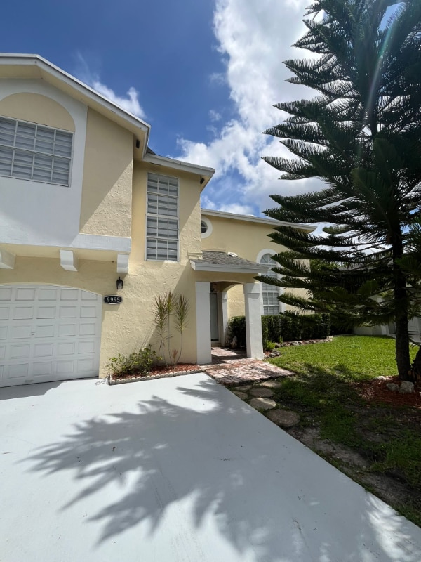 Building Photo - 9991 NW 51st Terrace Rental