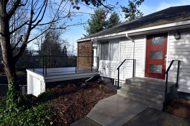 Photo - 7605 Sunset Cir W